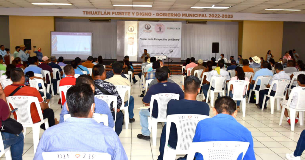 Capacitan a agentes y sub agentes municipales