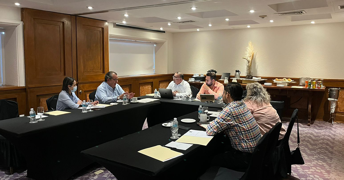 Iniciativa privada busca alternativas Iniciativa privada busca alternativas