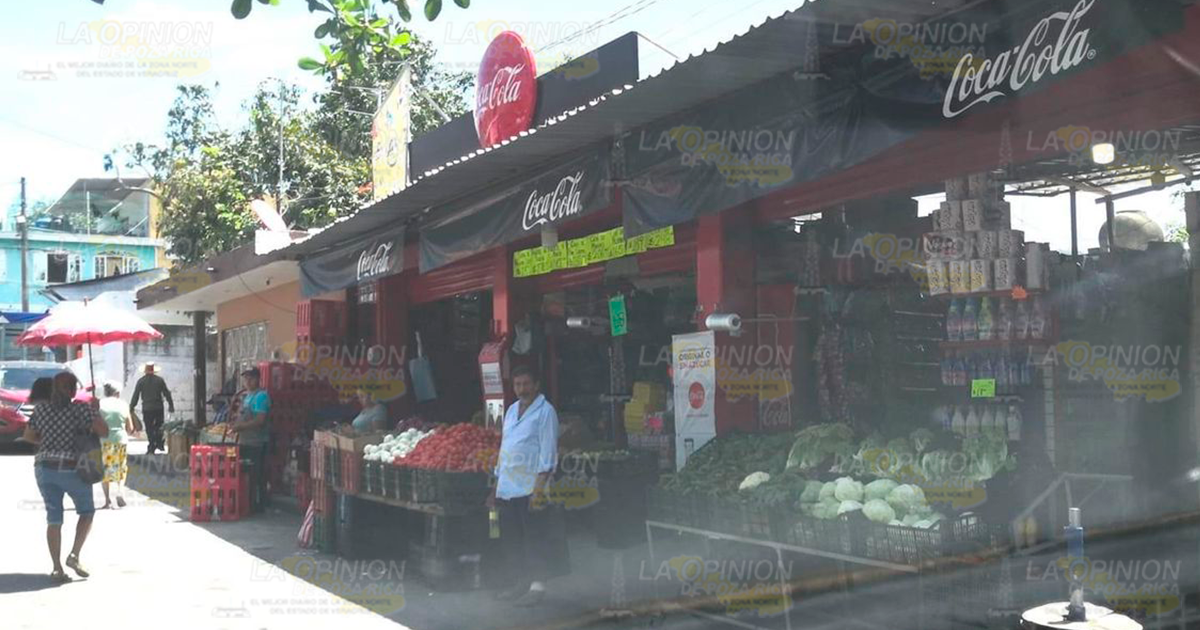 Exigen el retiro de comercios ambulantes, de la zona centro Exigen el retiro de comercios ambulantes, de la zona centro