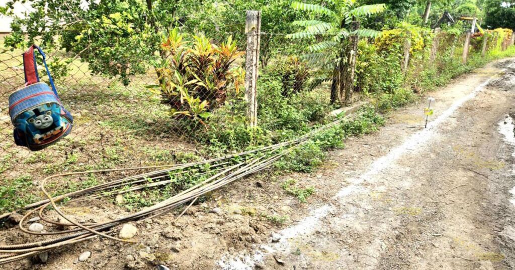 Mejoran accesos en Poza Azul de los Reyes