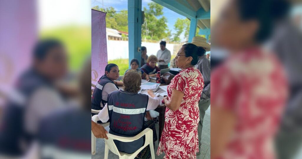 Credencializan a los mayores de 60 años