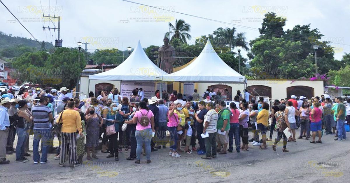 Tumultos entre simpatizantes de Morena en Tihuatlán