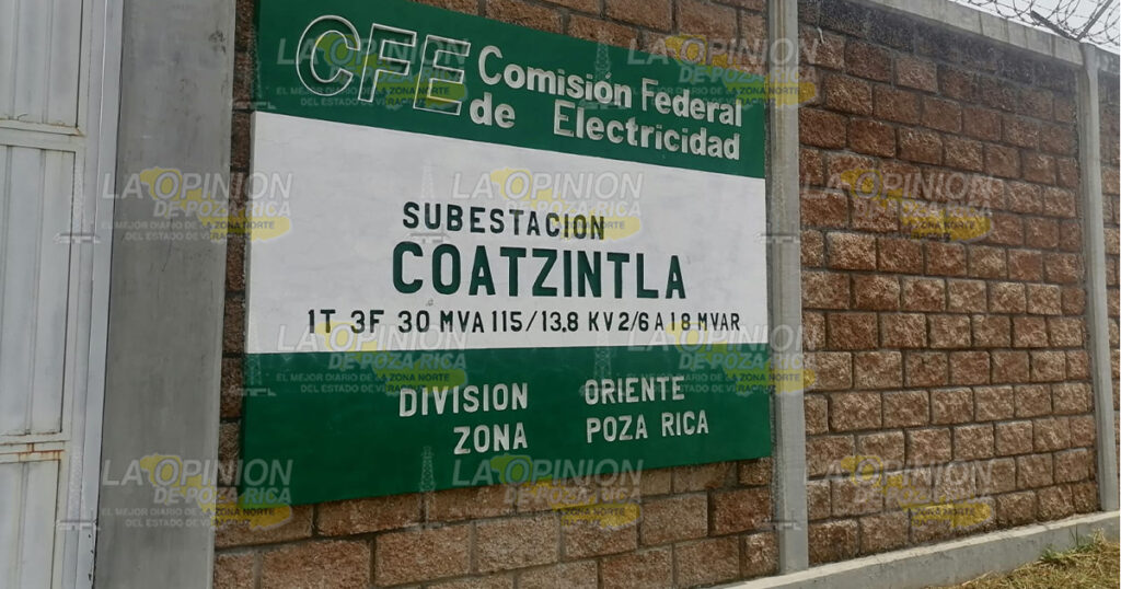 Temen una terrible desgracia por torre de CFE a punto de colapsar con cables de 33 mil voltios
