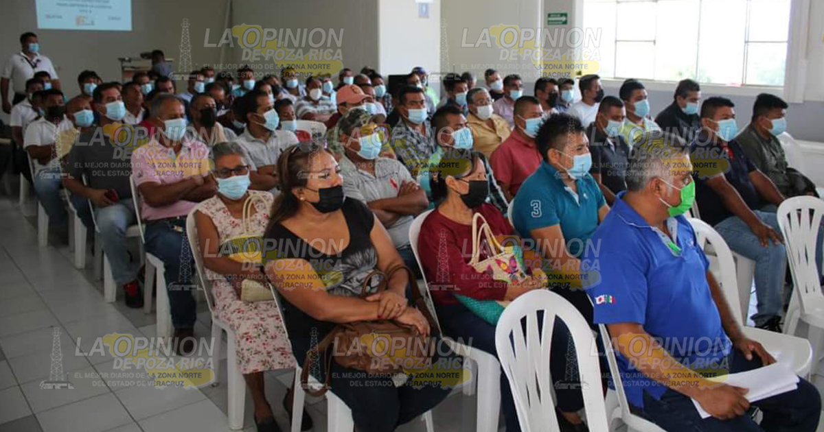 Capacitan a trabajadores del volante