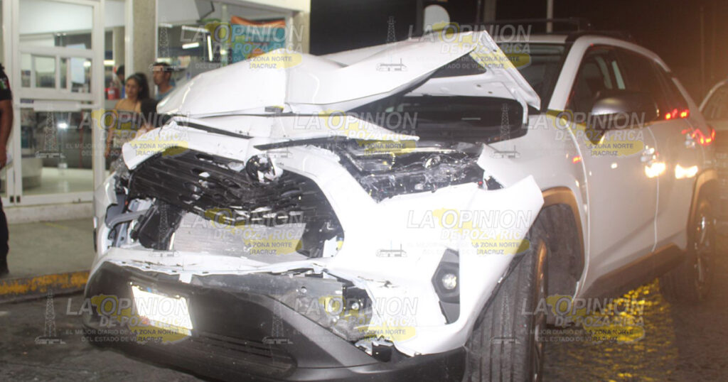 Camioneta provoca carambola en la Independencia