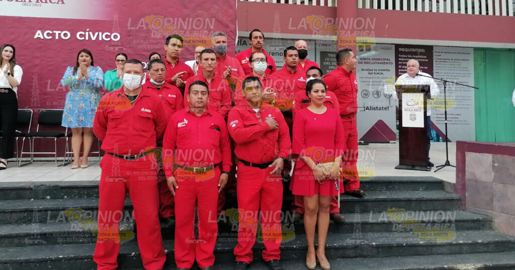 Reconocen a Heroico cuerpo de Bomberos