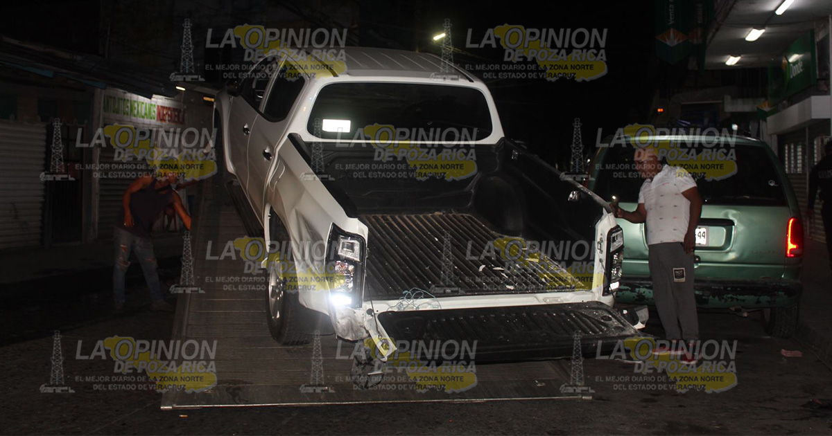 Camioneta provoca carambola en la Independencia