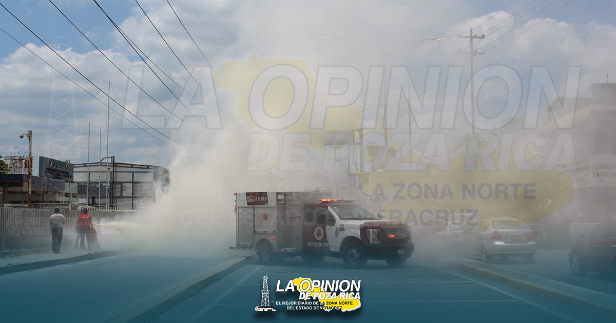 Se incendia auto en Lázaro Cárdenas Se incendia auto en Lázaro Cárdenas