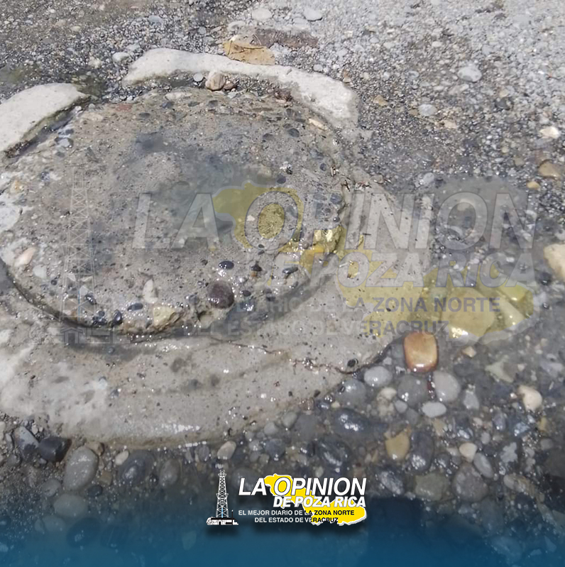 Se inundan con aguas negras Se inundan con aguas negras