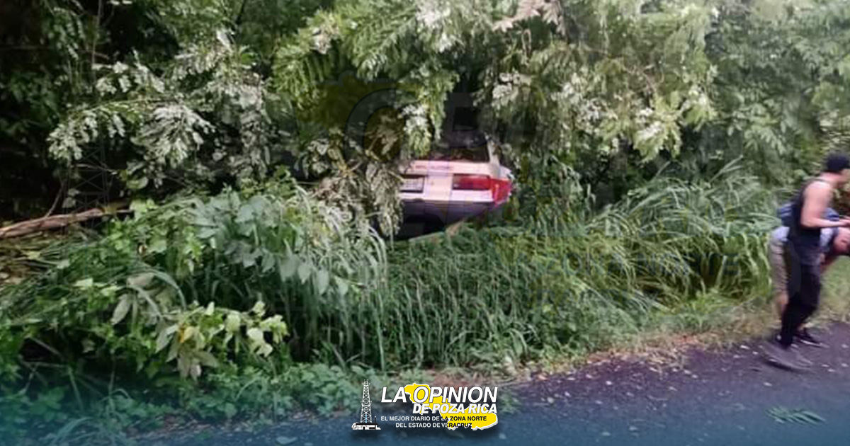 Taxi se sale del camino Taxi se sale del camino