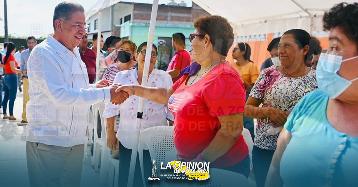 Gobierno de Tuxpan inaugura la pavimentación con concreto hidráulico en la calle Juan Escutia, de la colonia Niños Héroes Tuxpan inaugura la pavimentación con concreto hidráulico