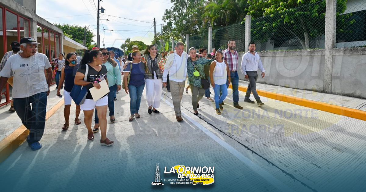Gobierno de Tuxpan inaugura la pavimentación con concreto hidráulico en la calle Juan Escutia, de la colonia Niños Héroes Tuxpan inaugura la pavimentación con concreto hidráulico