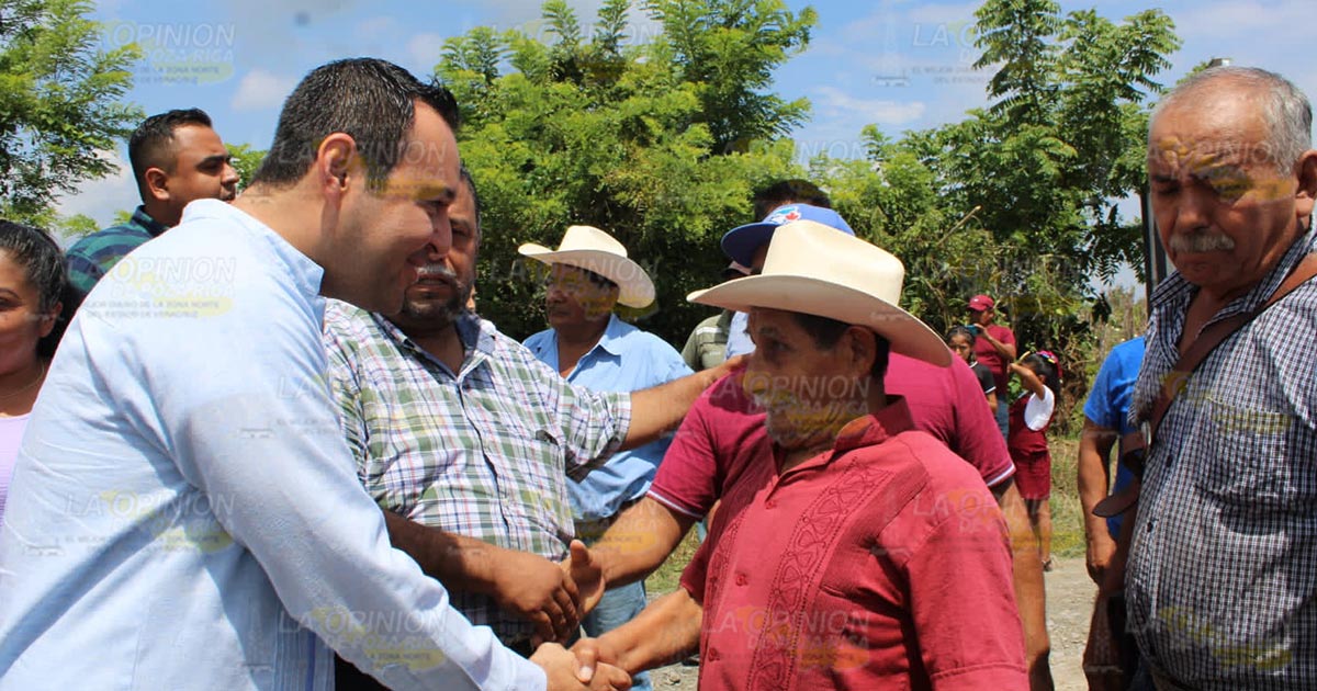 El Gobierno del Estado le cumple a Coatzintla