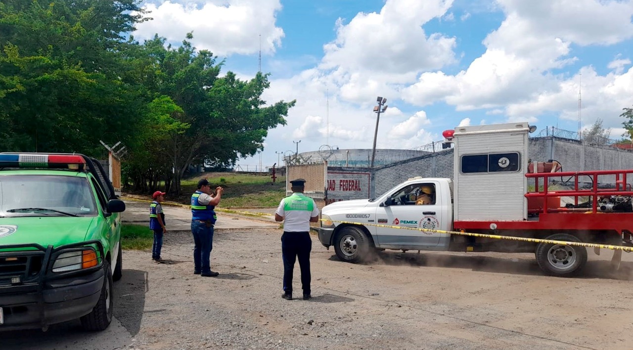 Emergencia en instalaciones de PEMEX