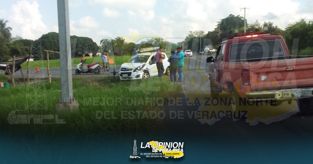 ¡Encontronazo entre coches! ¡Encontronazo entre coches!