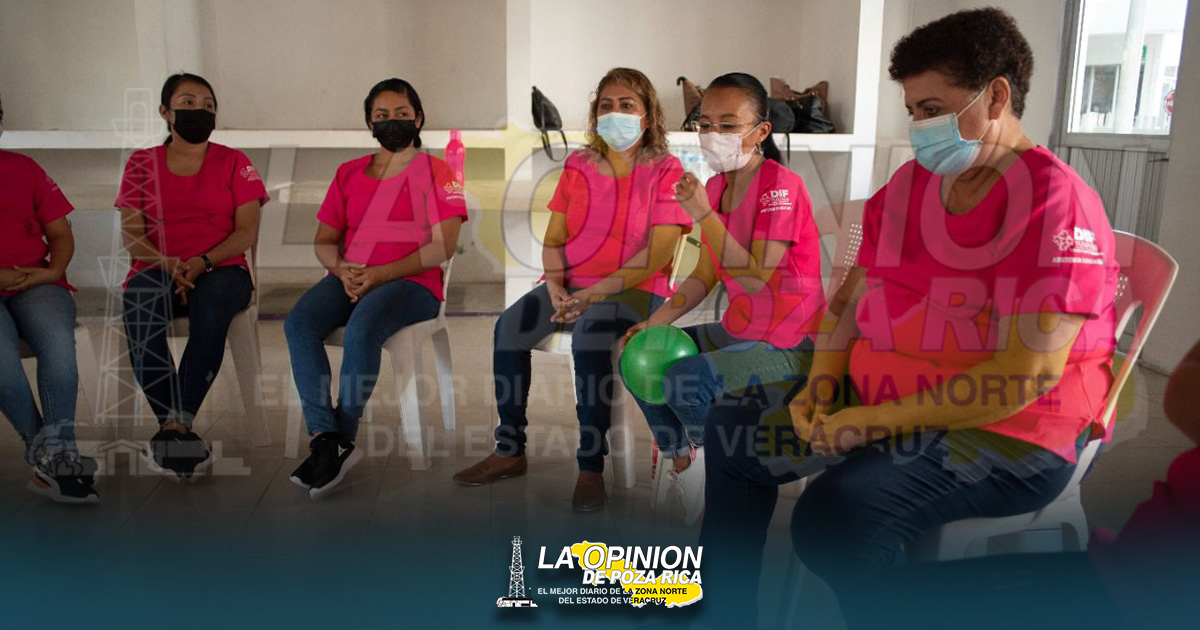 Capacita DIF Tuxpan al personal de los CAIC