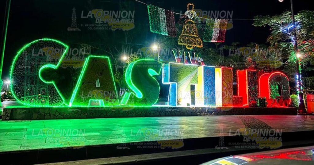 Iluminan plaza, pero dejan a oscuras la pirámide