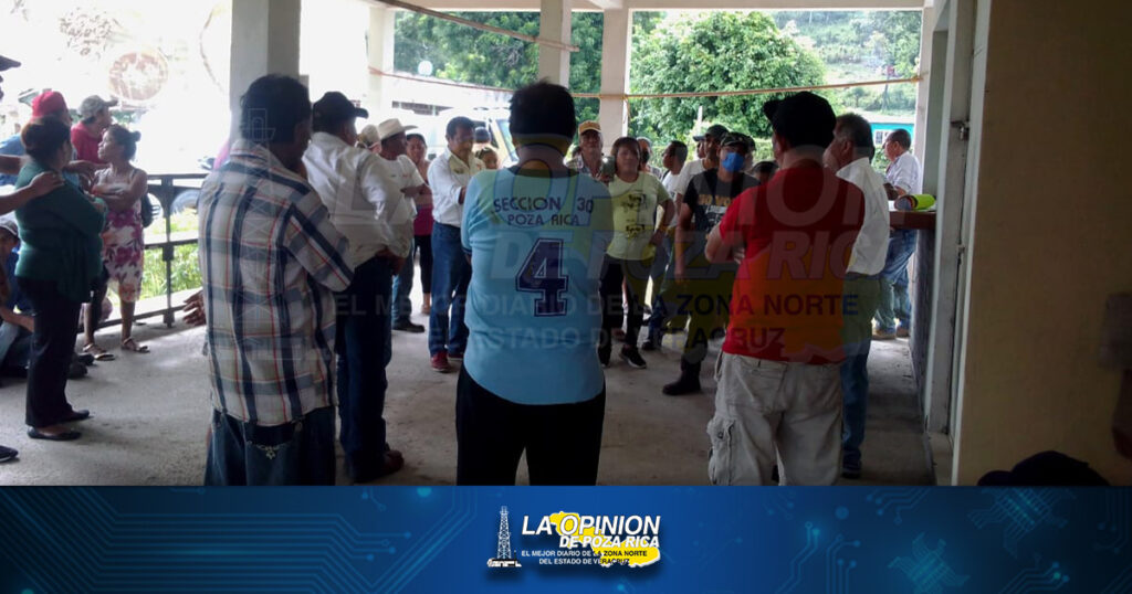 Paran obra de CAEV estatal en Corralillos, Coatzintla