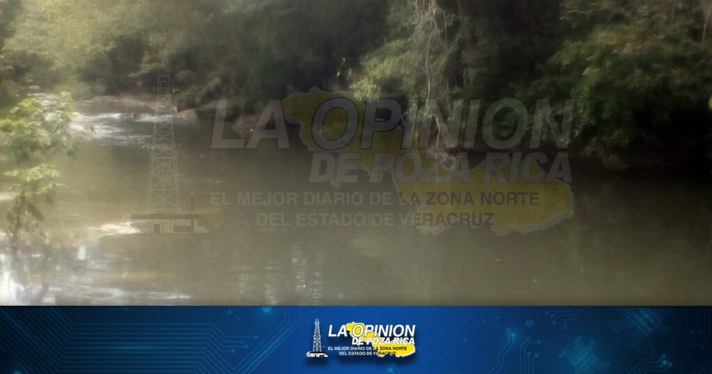 Retiran bloqueo ante el arribo de autoridades a Santa María, Coatzintla