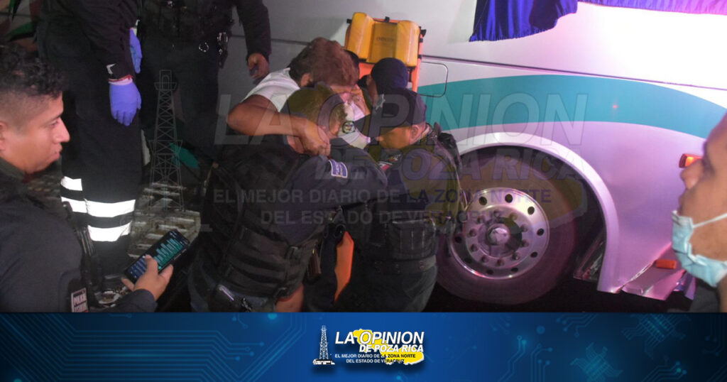 1 muerto y 30 heridos por choque de autobus