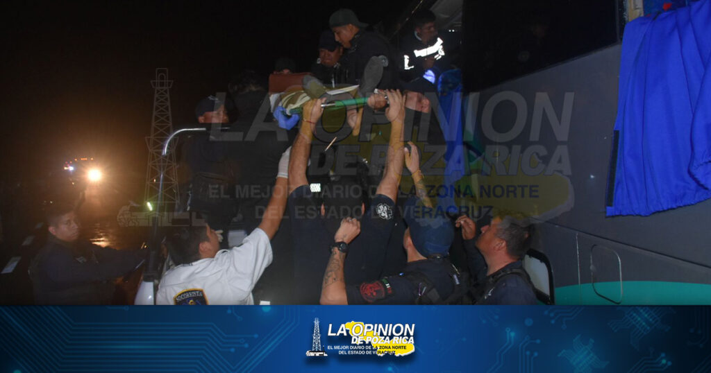 1 muerto y 30 heridos por choque de autobus