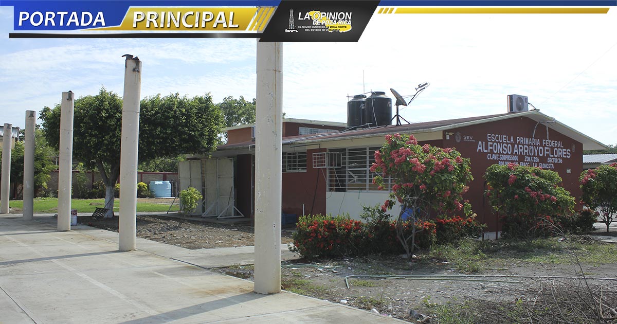 Piden domo en escuela