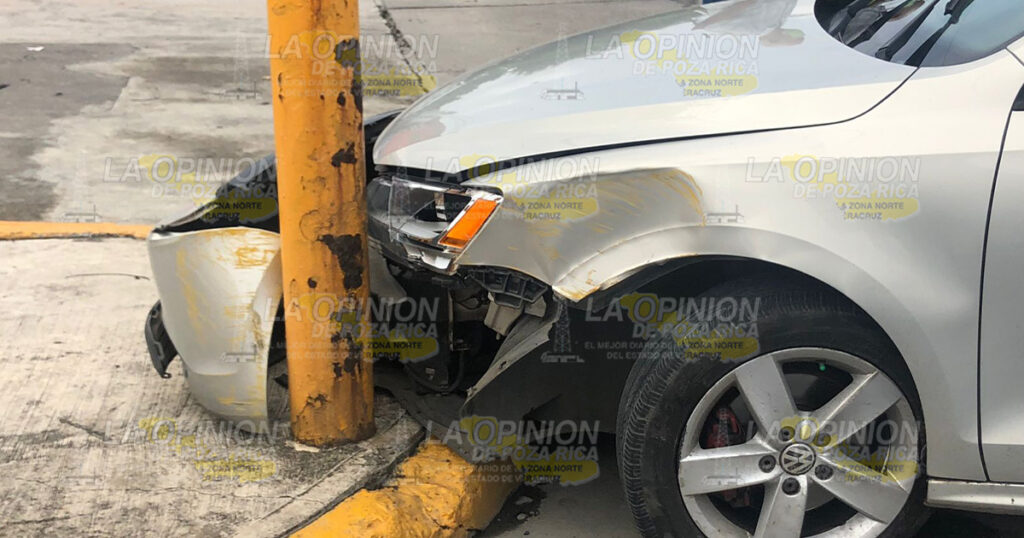 ¡Semaforazo en calle Naranjo!