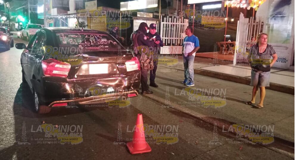 Choca y se dio a la fuga
