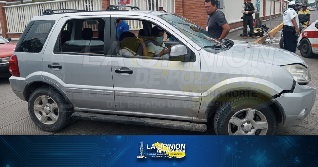 CHOCA CON TAXI Y UNA PATRULLA