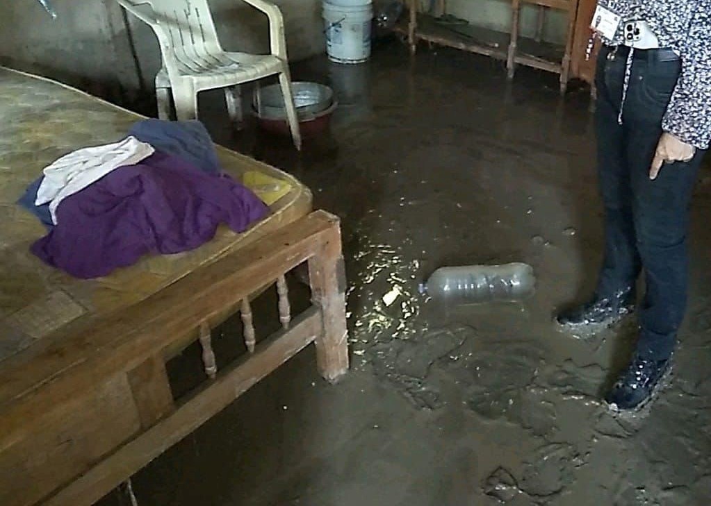 Verifican situación de damnificados