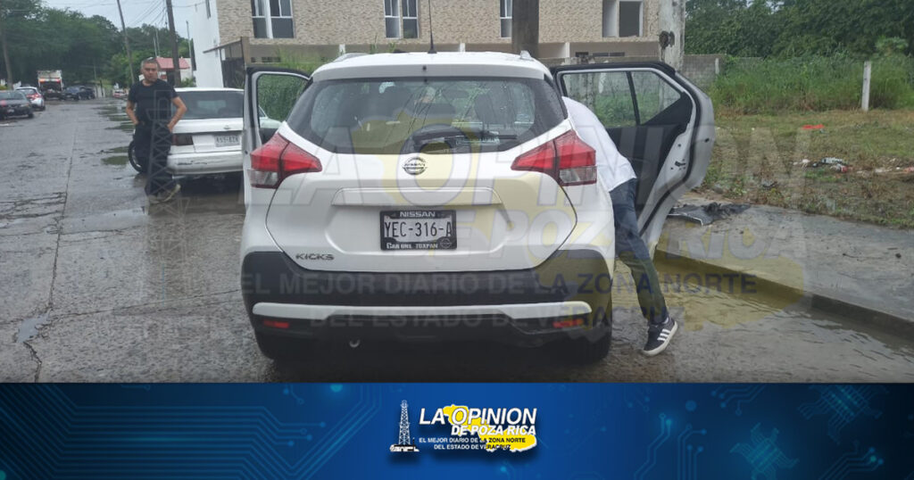 ¡Choca contra poste!