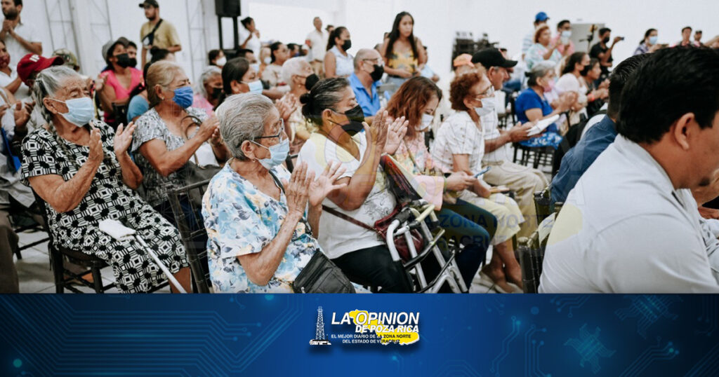 DIF Tuxpan entregó aparatos funcionales a personas con discapacidad
