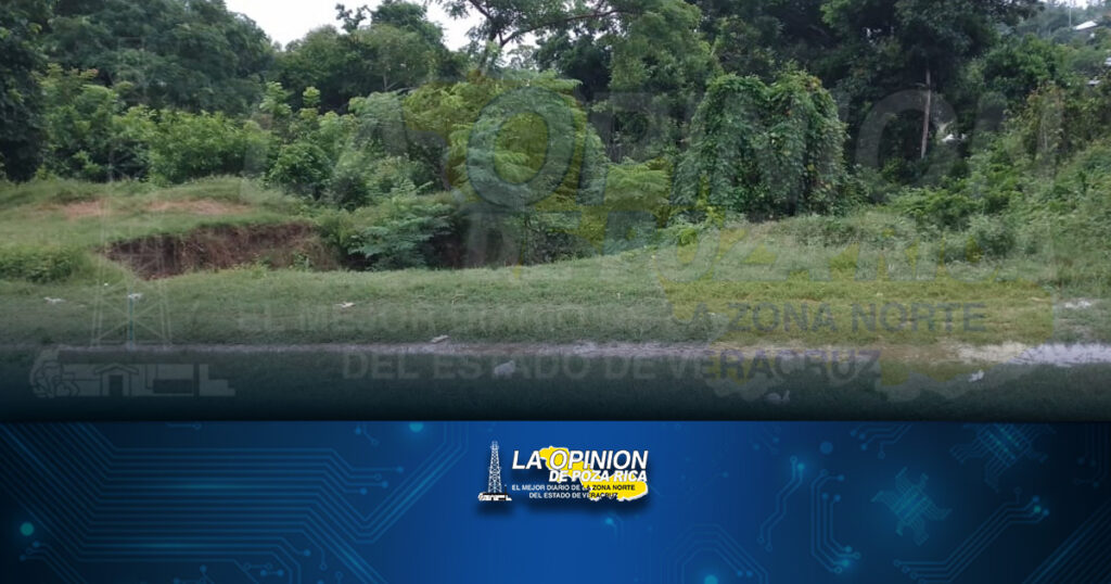 Socavón amenaza con destruir la calle principal de Tejamanil, Cazones