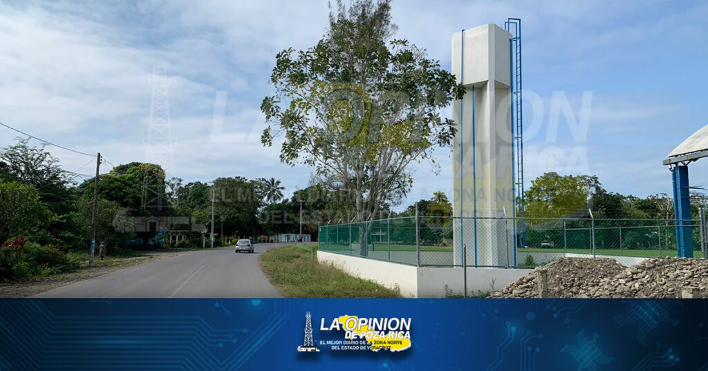 Detienen obra de la CAEV en El Xúchitl