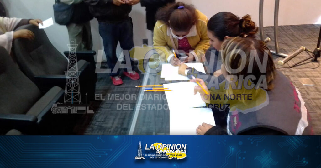 Entrega DIF 300 lentes de manera gratuita