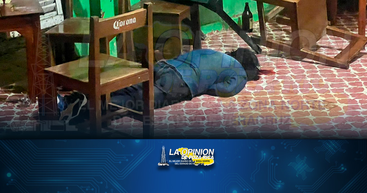 ¡Ejecutado a balazos en antro de Acayucan!