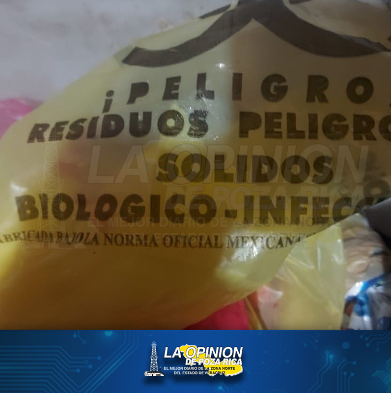 Arrojan restos a un costado de una gasolinera