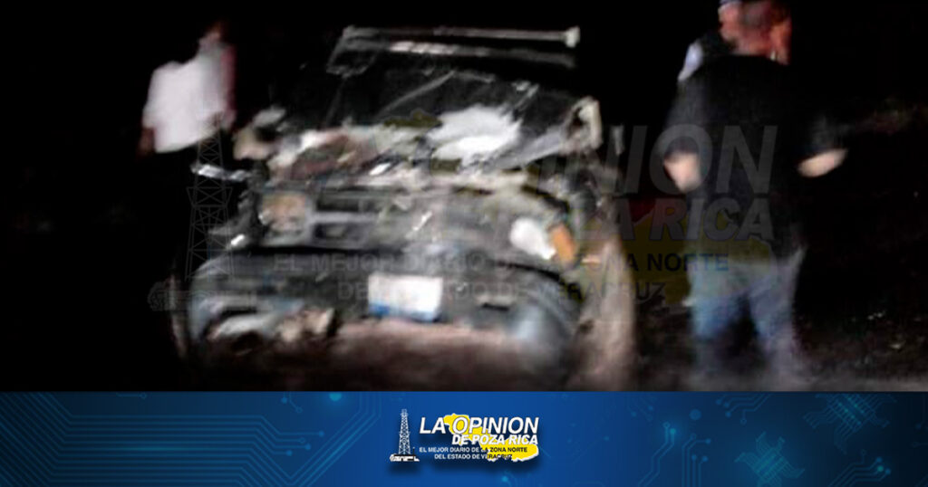 ¡Autobús contra camioneta; 2 heridos!