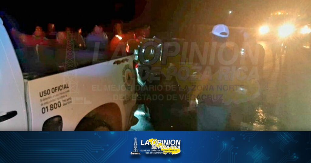 ¡Autobús contra camioneta; 2 heridos!