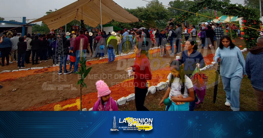 Despidieron a los difuntos en Tancoco