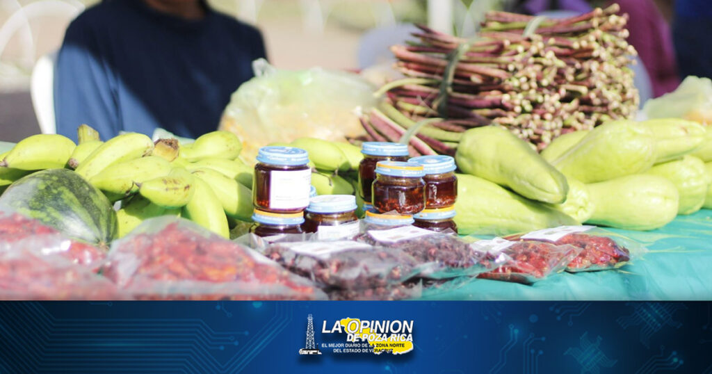 Campesinos montan su propio tianguis