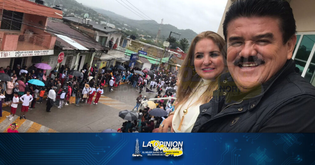 Lucido desfile de la Revolución Mexicana