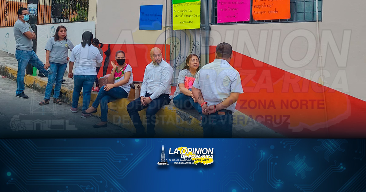 Docentes toman supervisiones escolares