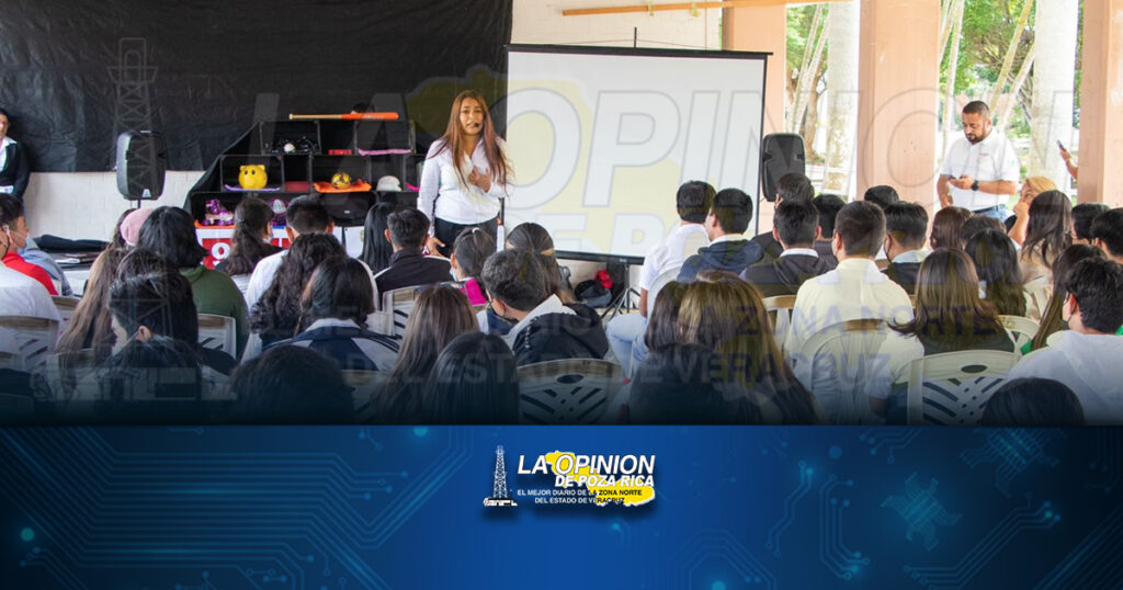 Capacitan a alumnos de varias escuelas