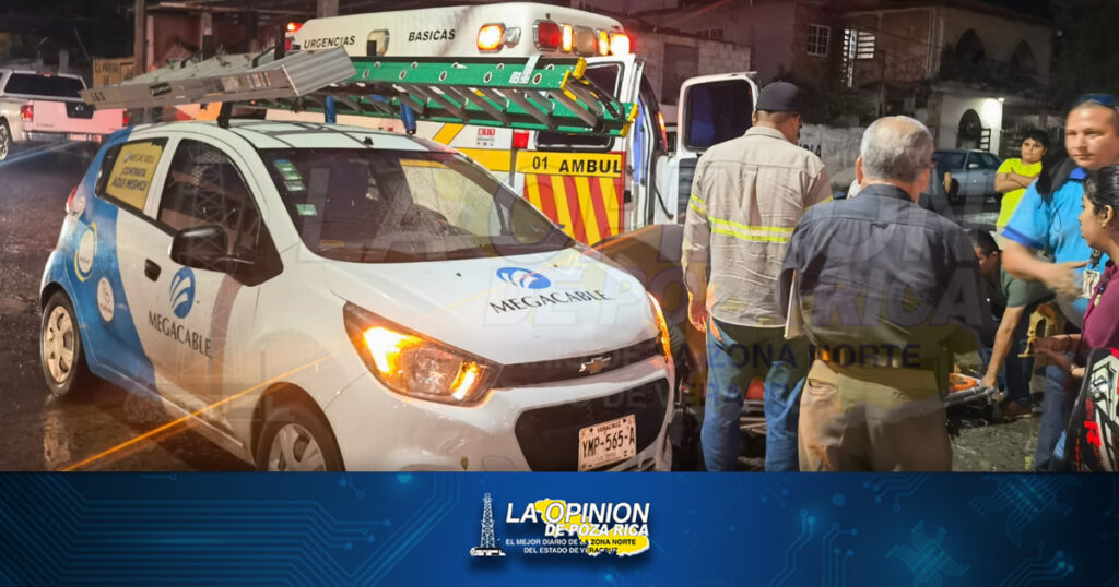 MOTOCICLISTA SE ESTRELLA EN AUTO