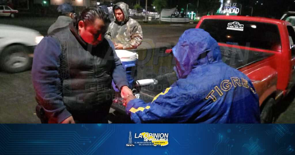 Reparten café caliente contra el frío