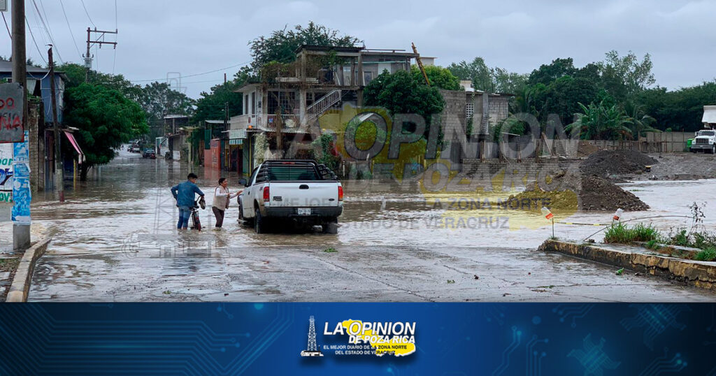 Se inundan colonias y comunidades de Álamo