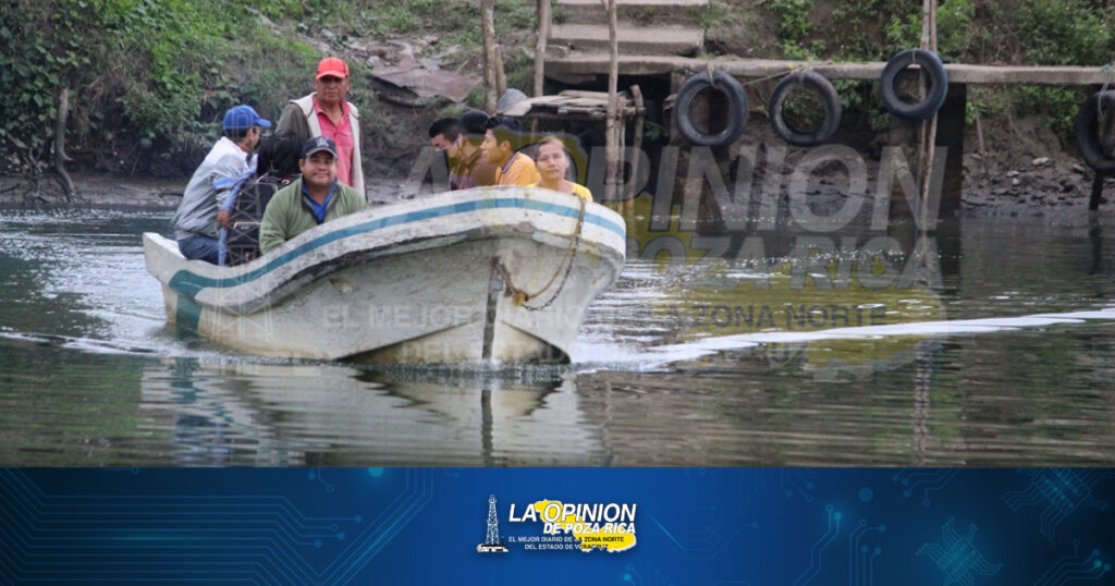 Cruzan el río en lancha pero sin chalecos salvavidas en El Paso