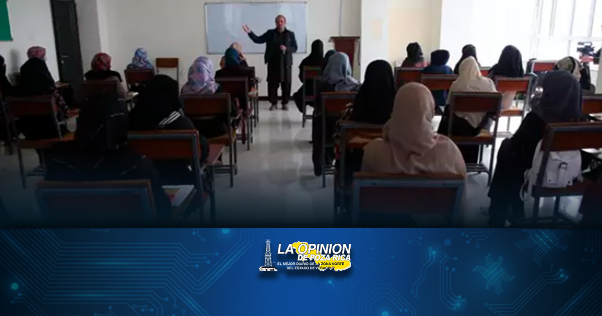 Al menos ocho detenidos en Afganistán en las protestas contra el veto a la mujeres en las universidades Mujeres en una universidad en Kabul, Afganistán