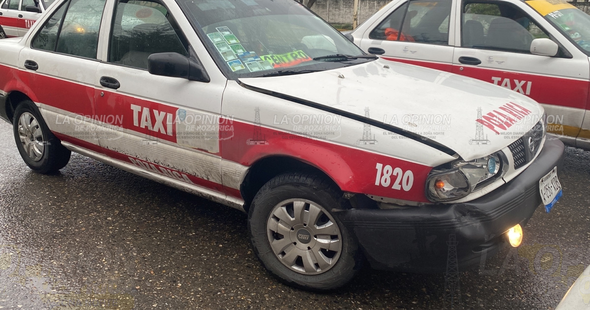Chocan taxis en Central Poniente